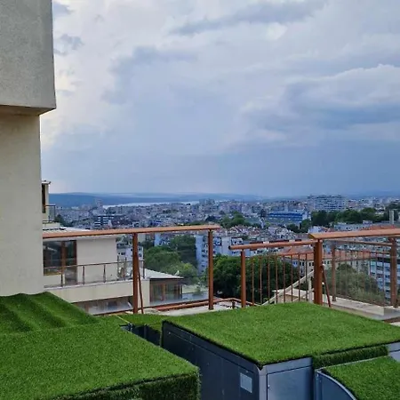 студио тони 2 с панорамна тераса и морска гледка *