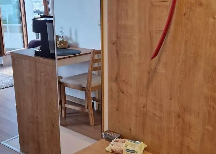 студио тони 2 с панорамна тераса и морска гледка فارنا