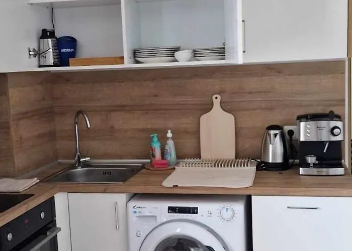 студио тони 2 с панорамна тераса и морска гледка * Varna