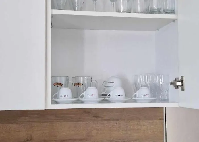 студио тони 2 с панорамна тераса и морска гледка فارنا