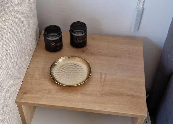 студио тони 2 с панорамна тераса и морска гледка فارنا