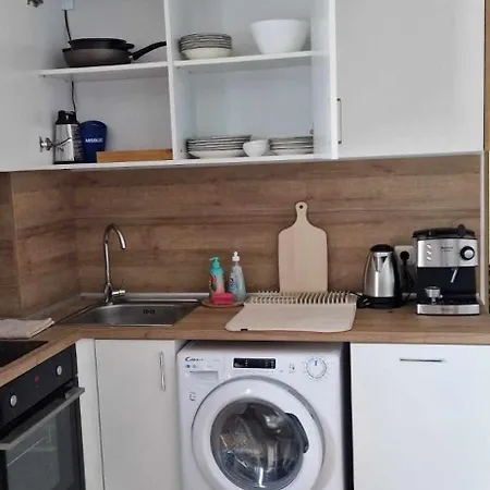 студио тони 2 * Warna