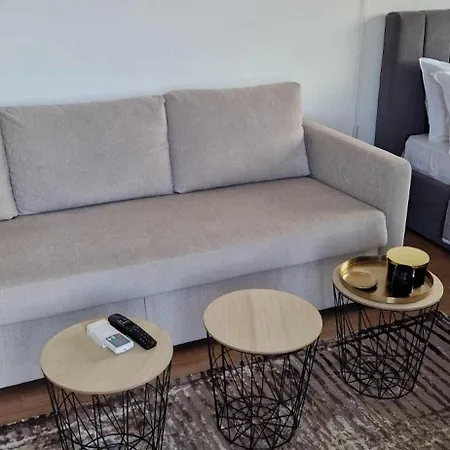 студио тони 2 Apartament