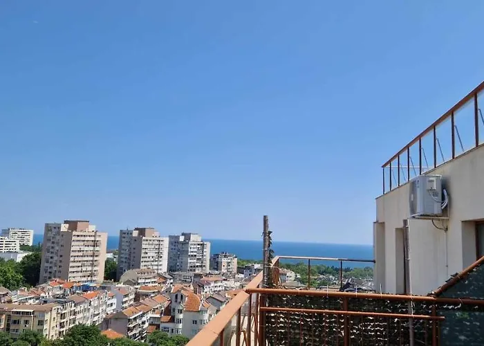 студио тони 2 с панорамна тераса и морска гледка Apartamento Varna