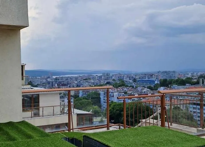 студио тони 2 с панорамна тераса и морска гледка *