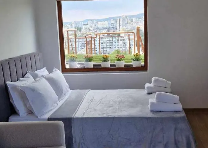 студио тони 2 с панорамна тераса и морска гледка *